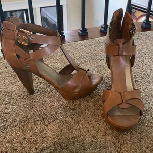 Size 8 Guess Platform Heels